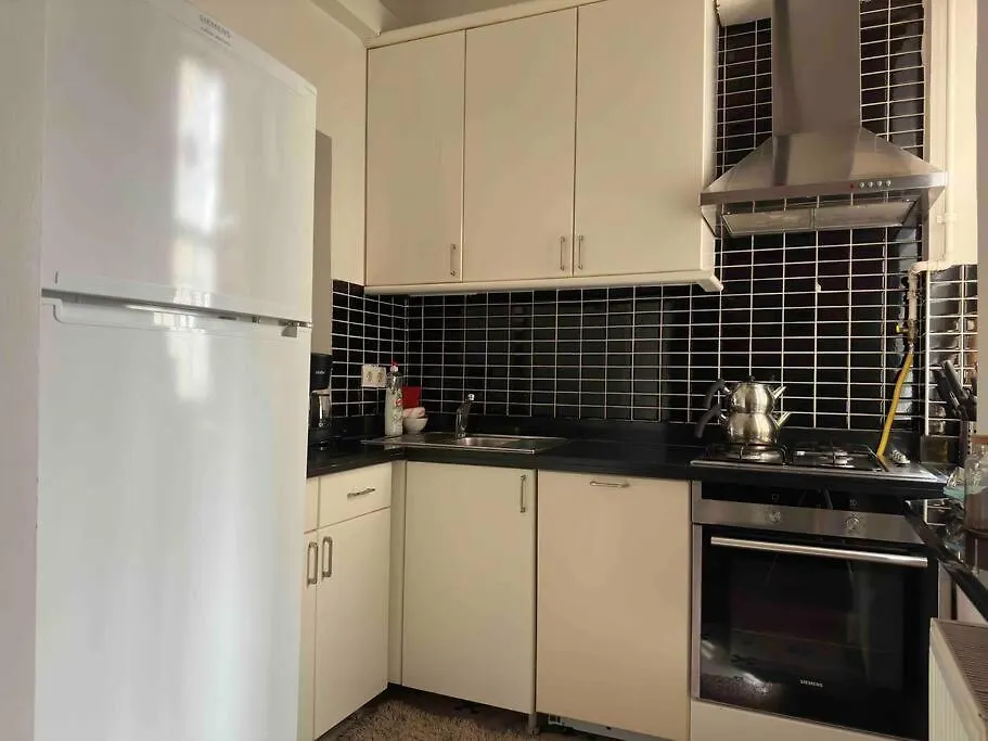 2Br, 2Ba, 1St Floor Of Historical Building ,Galata Apartment Istanbul